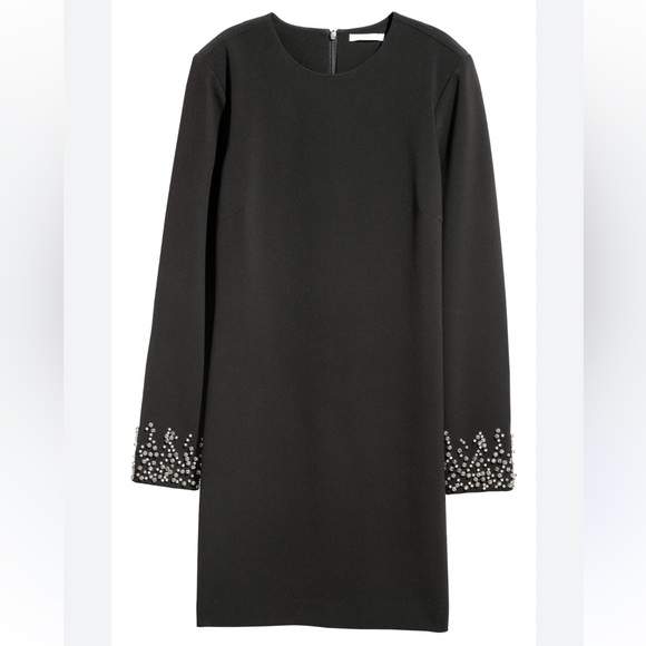 Black dress with fancy sleeves - Picture 2 of 9